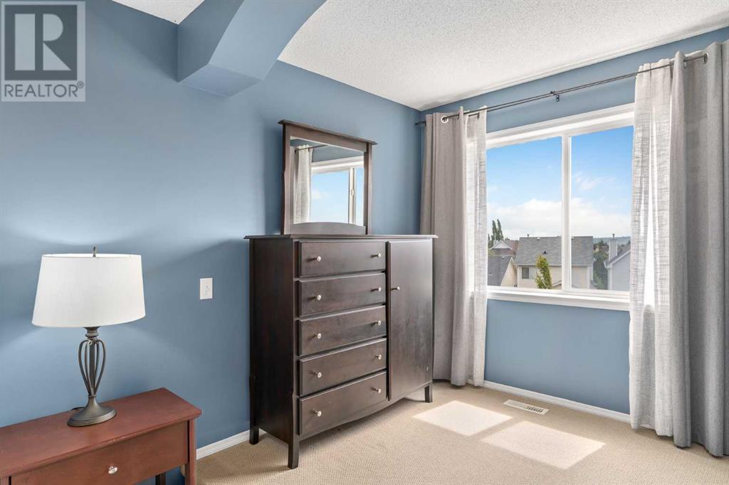 Single Family House for Sale in  Tuscany Springs Rise NW Tuscany Calgary 