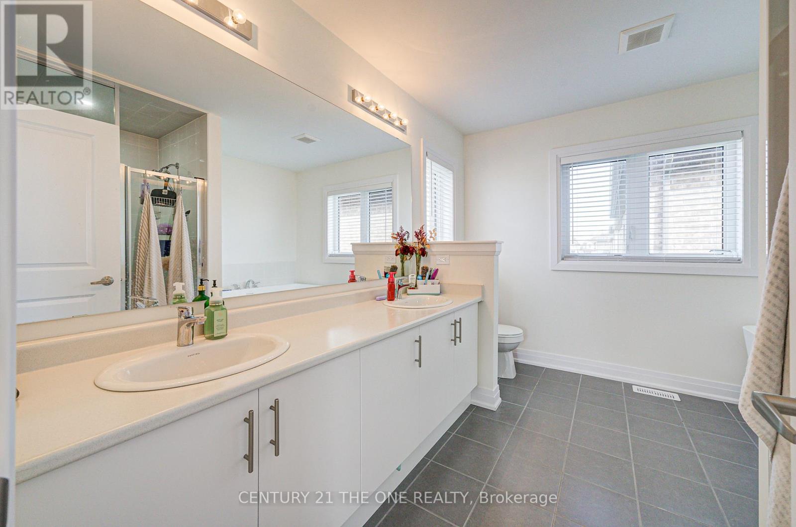 Photo 7 of 2 Wesley Brooks Street, Clarington ON