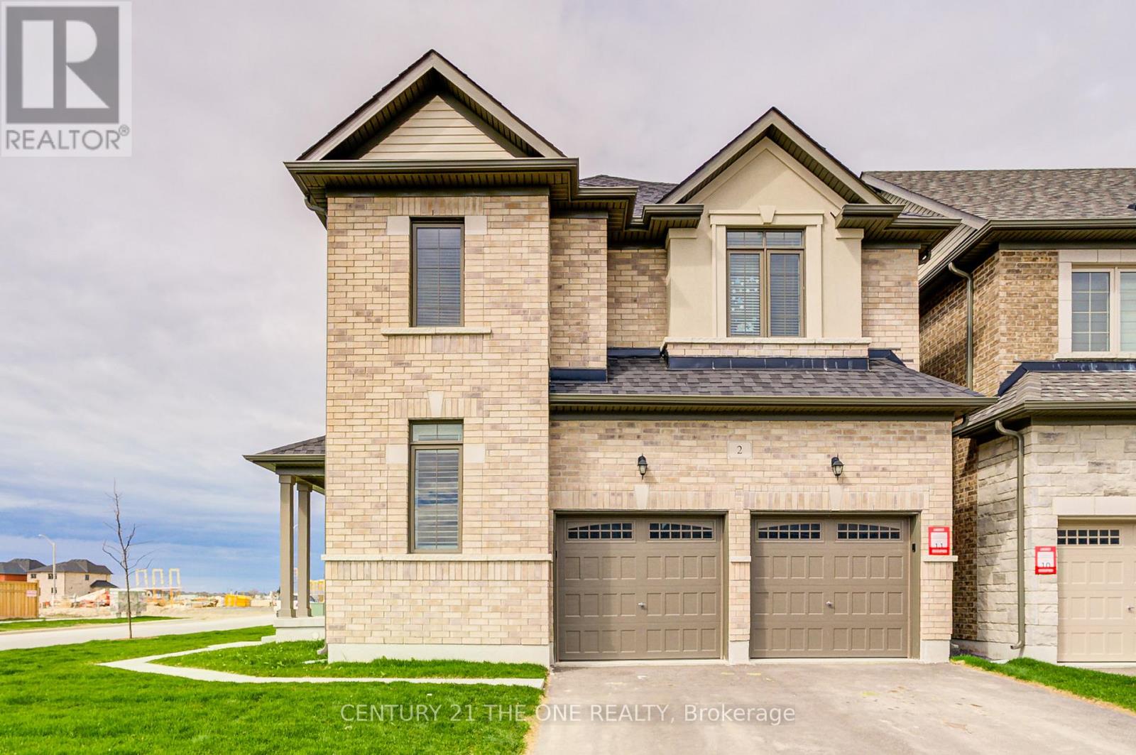 Photo 9 of 2 Wesley Brooks Street, Clarington ON