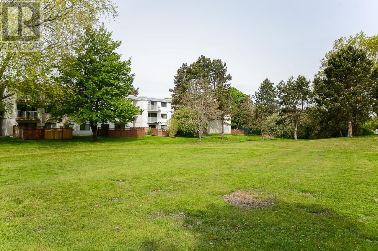 #301-7200 LINDSAY Road, Richmond