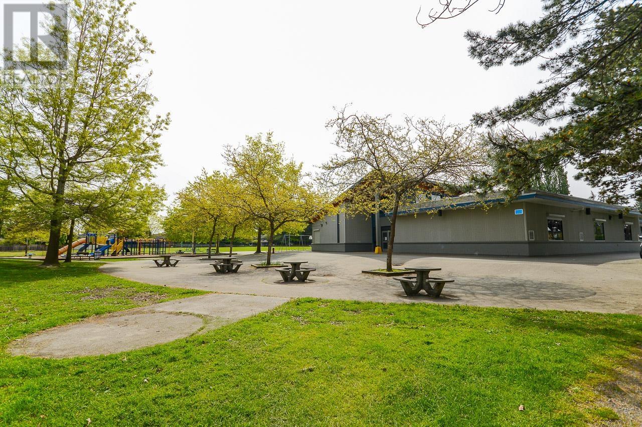 #301-7200 LINDSAY Road, Richmond