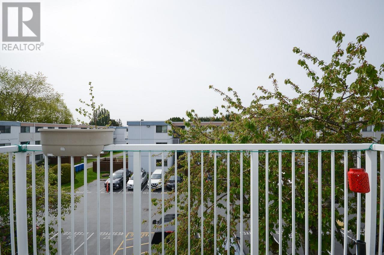 #301-7200 LINDSAY Road, Richmond
