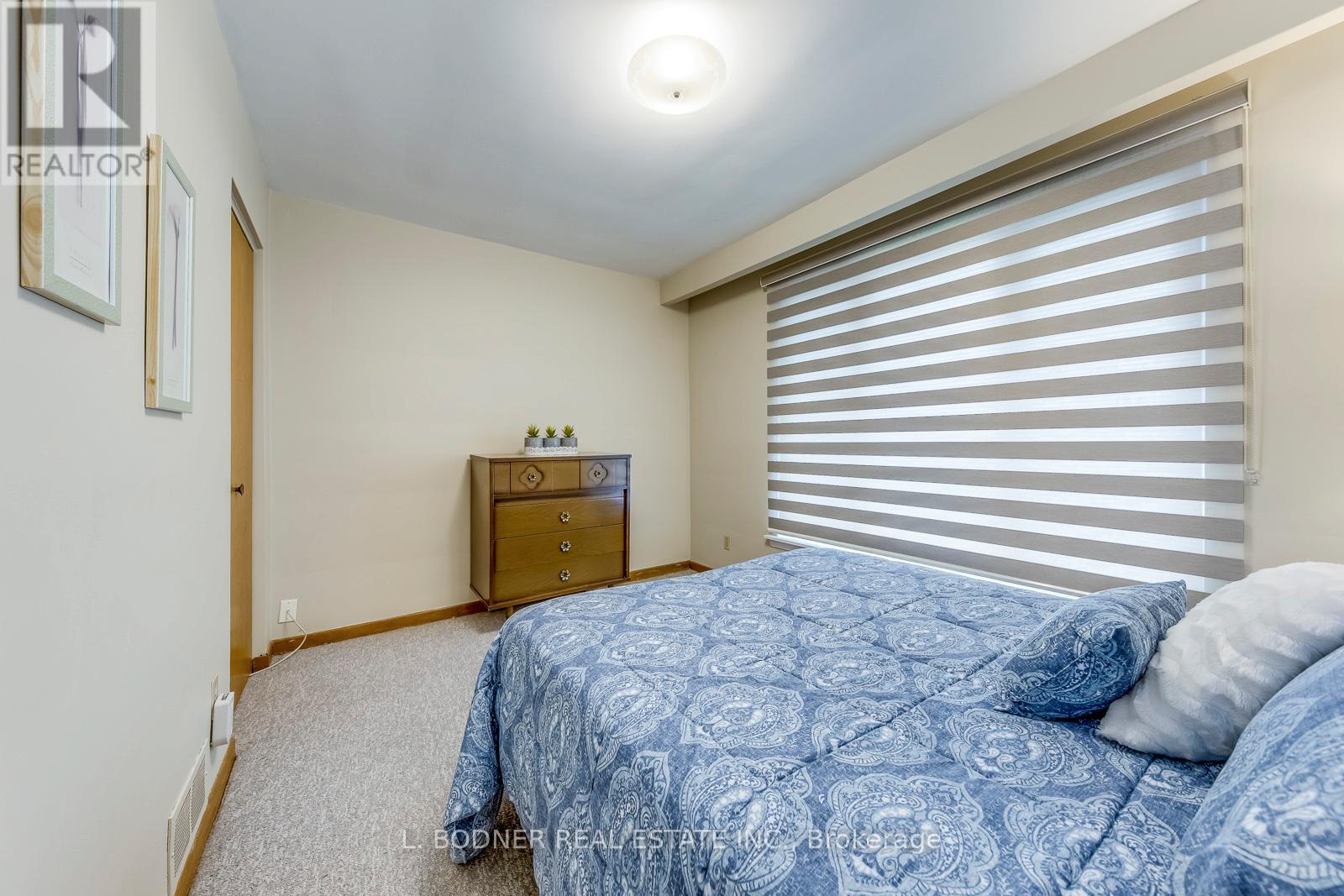 Photo 15 of 6899 Darcel Avenue, Mississauga ON