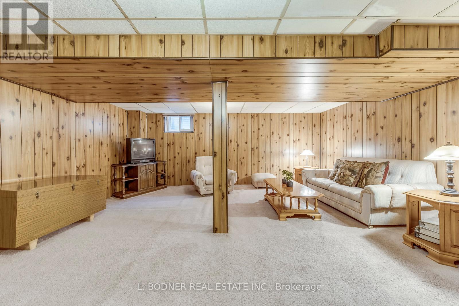 Photo 33 of 6899 Darcel Avenue, Mississauga ON