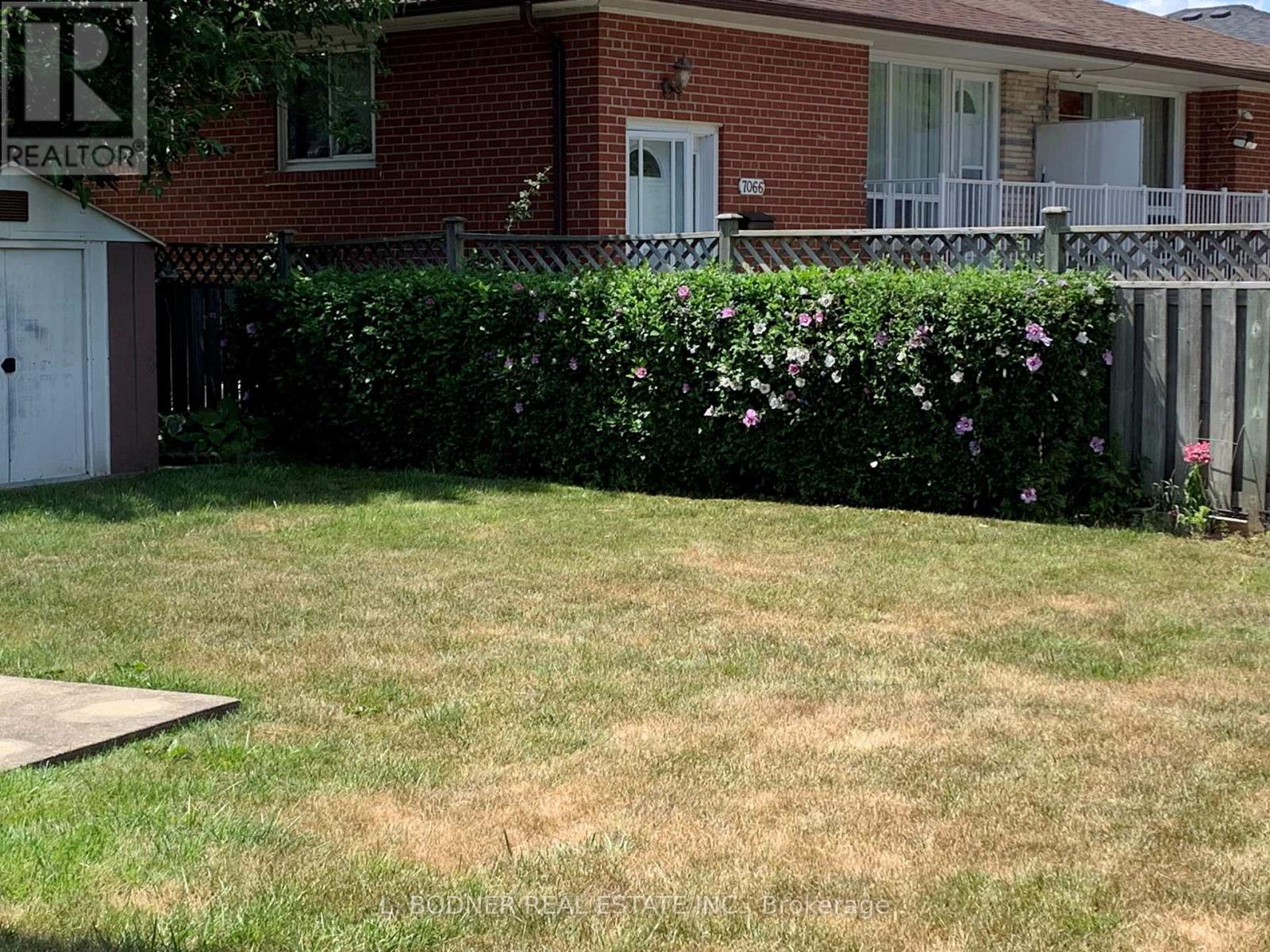 Photo 24 of 6899 Darcel Avenue, Mississauga ON