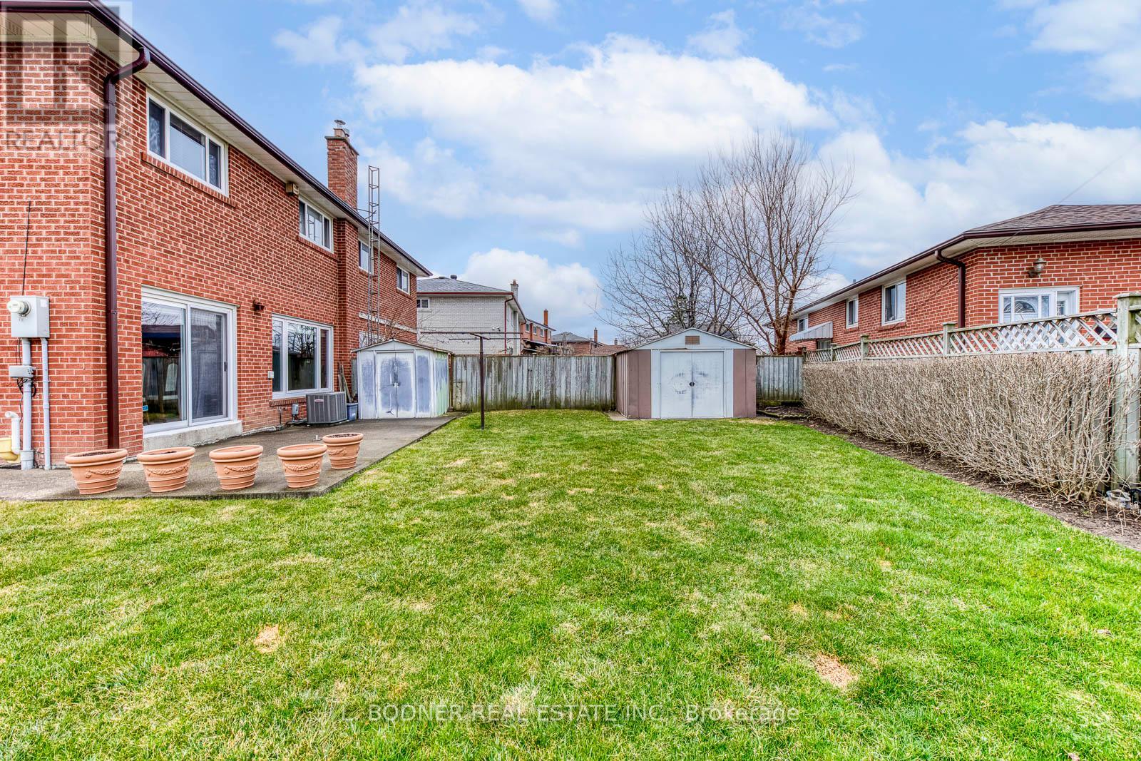 Photo 32 of 6899 Darcel Avenue, Mississauga ON