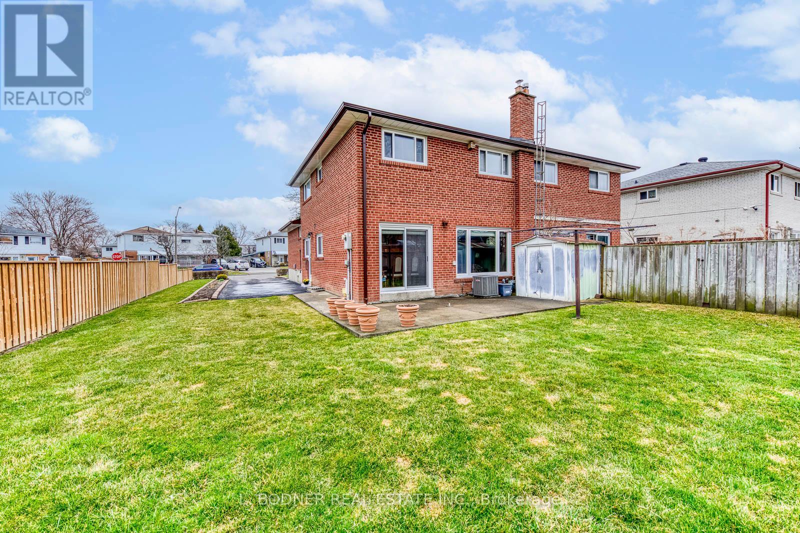 Photo 34 of 6899 Darcel Avenue, Mississauga ON