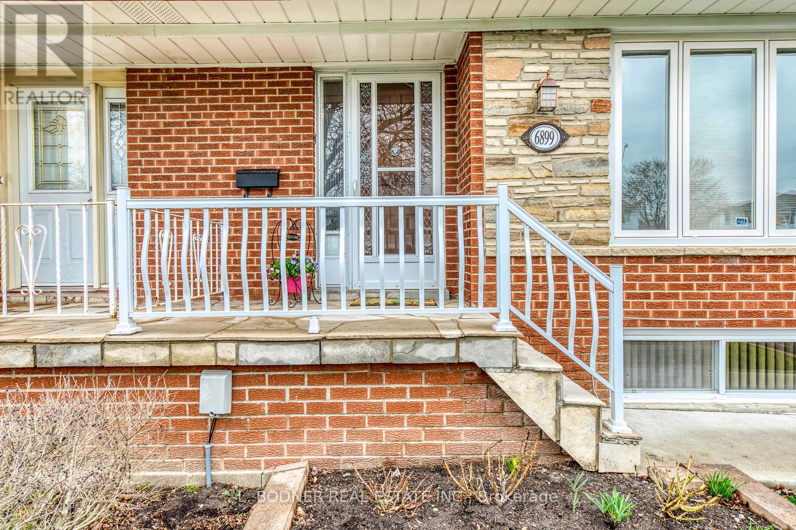 Photo 16 of 6899 Darcel Avenue, Mississauga ON