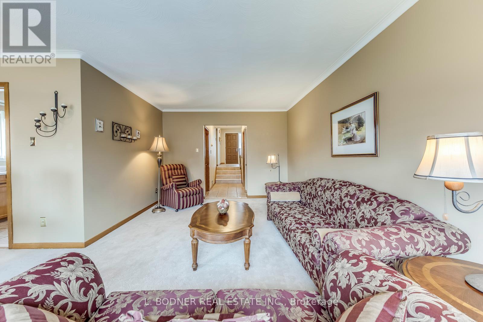 Photo 20 of 6899 Darcel Avenue, Mississauga ON