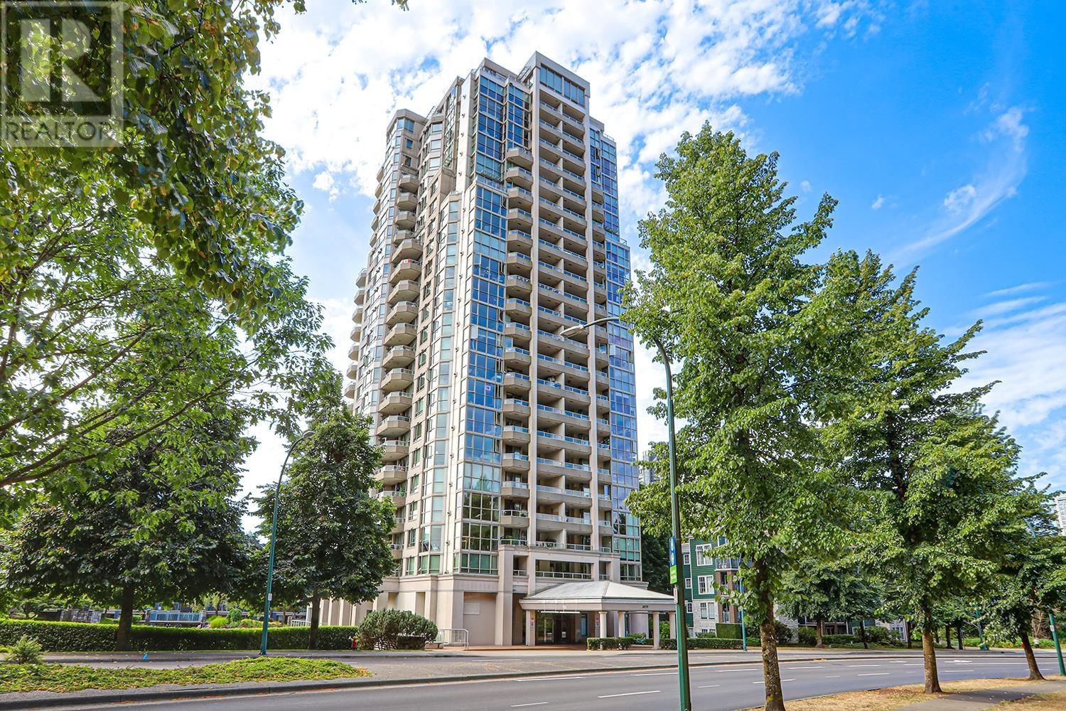Photo 1 of 1102 3070 Guildford Way, Coquitlam BC