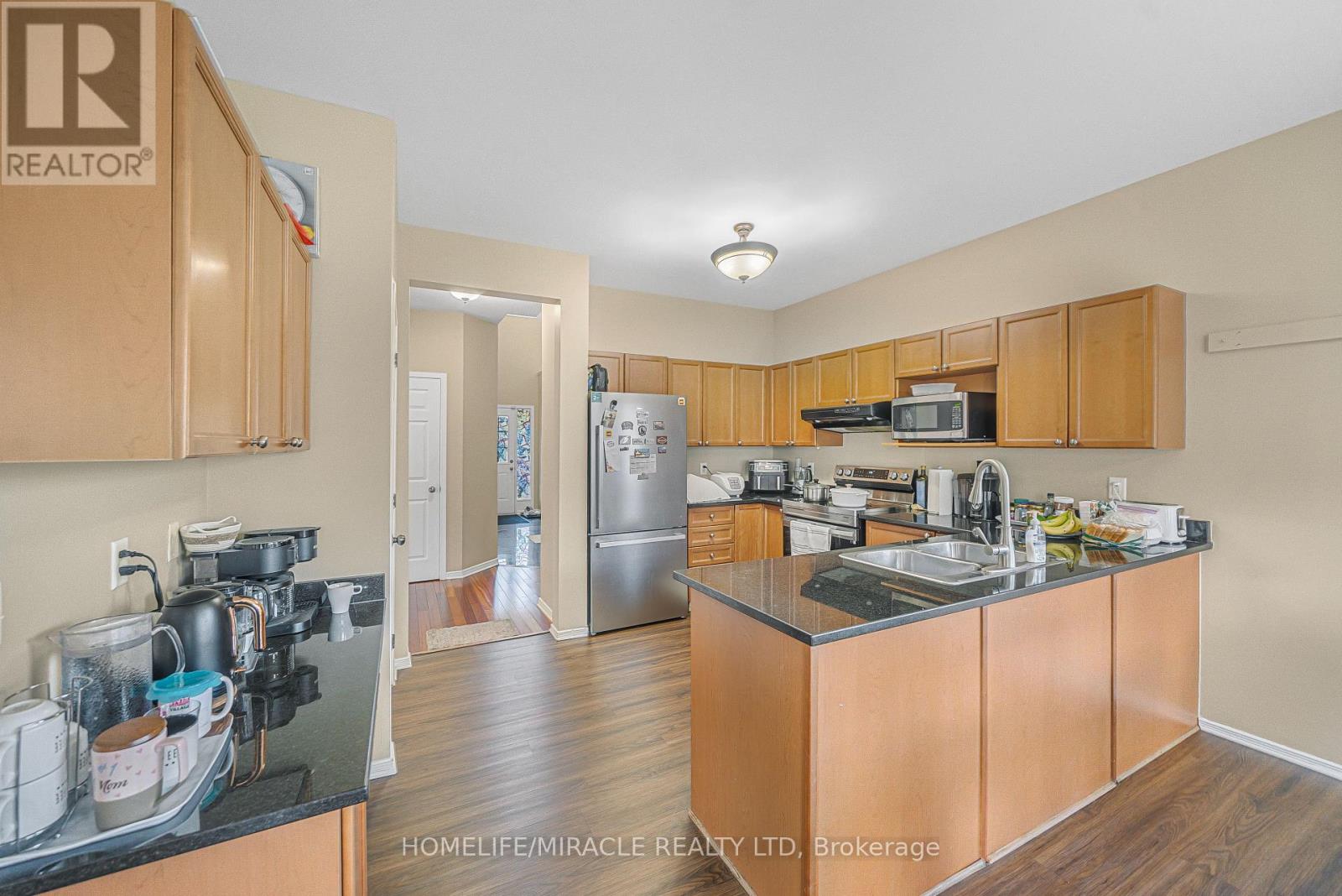 Photo 12 of 356 West Ridge Drive, Ottawa ON