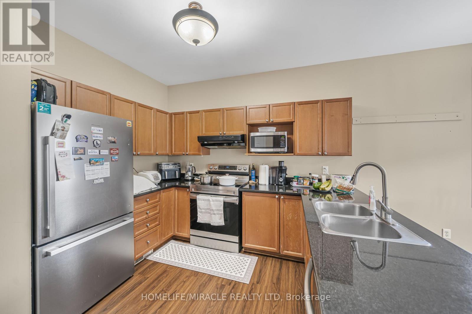 Photo 13 of 356 West Ridge Drive, Ottawa ON