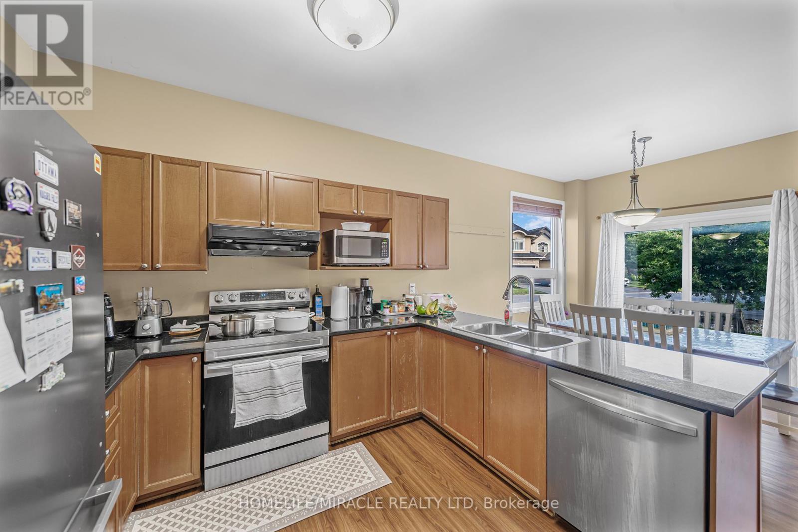 Photo 14 of 356 West Ridge Drive, Ottawa ON