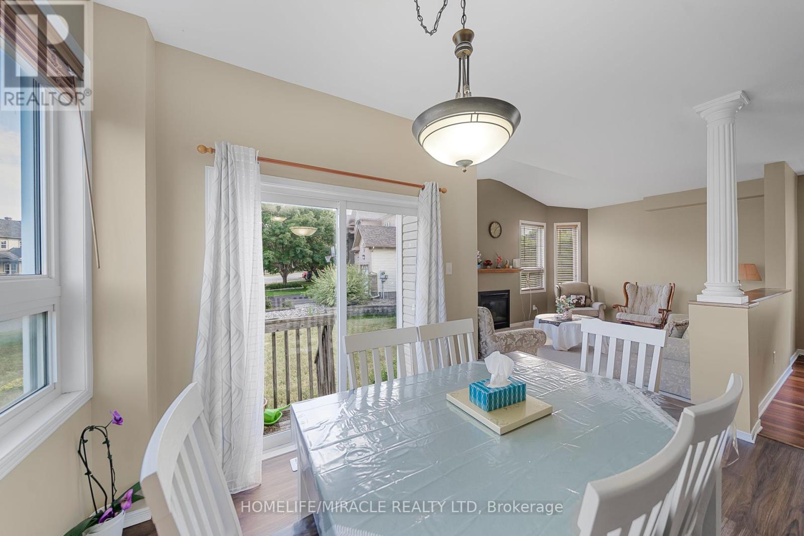 Photo 17 of 356 West Ridge Drive, Ottawa ON