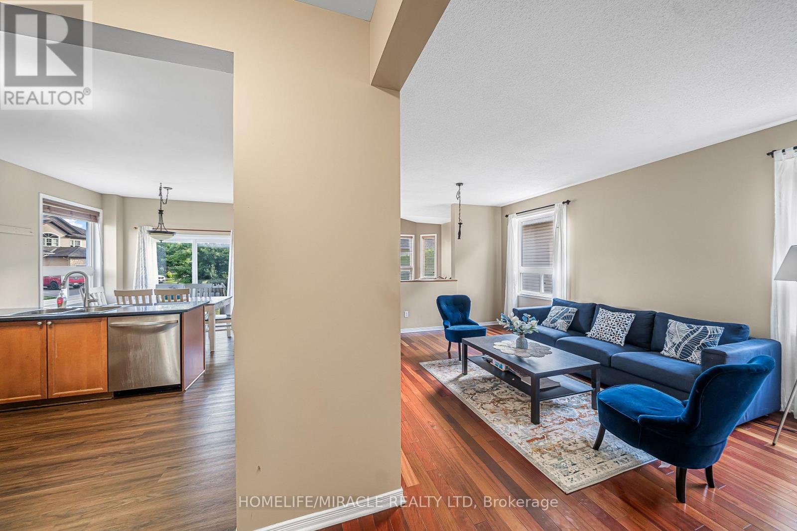 Photo 18 of 356 West Ridge Drive, Ottawa ON