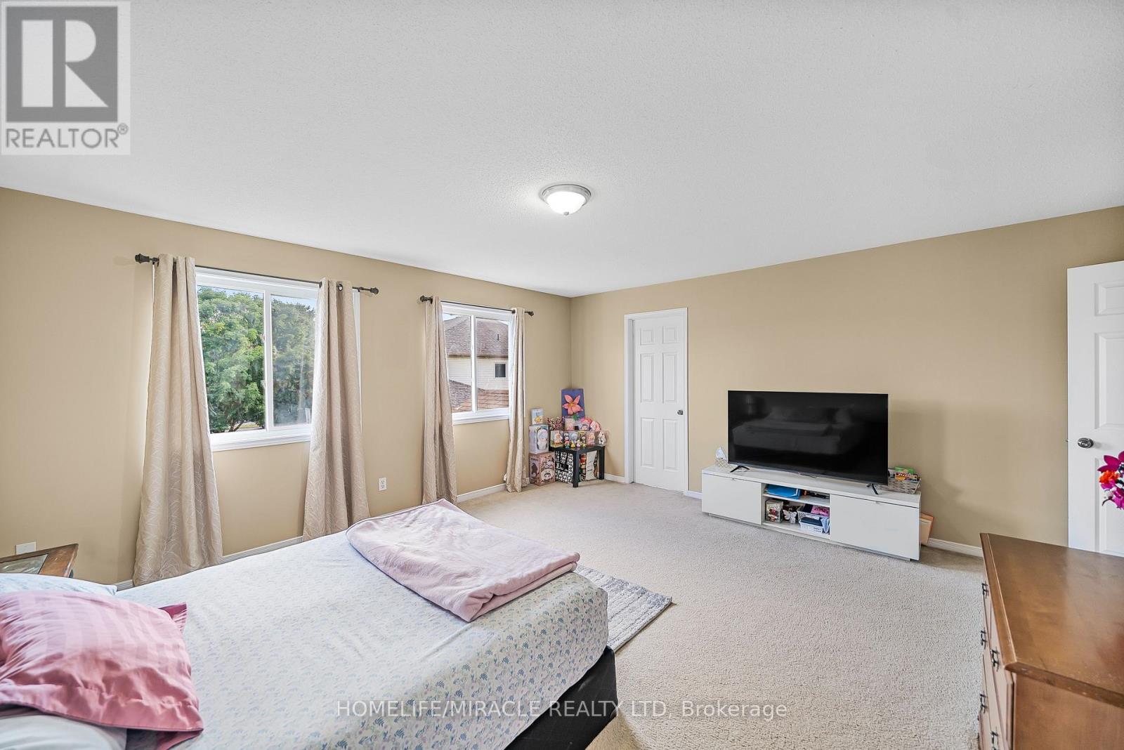 Photo 33 of 356 West Ridge Drive, Ottawa ON
