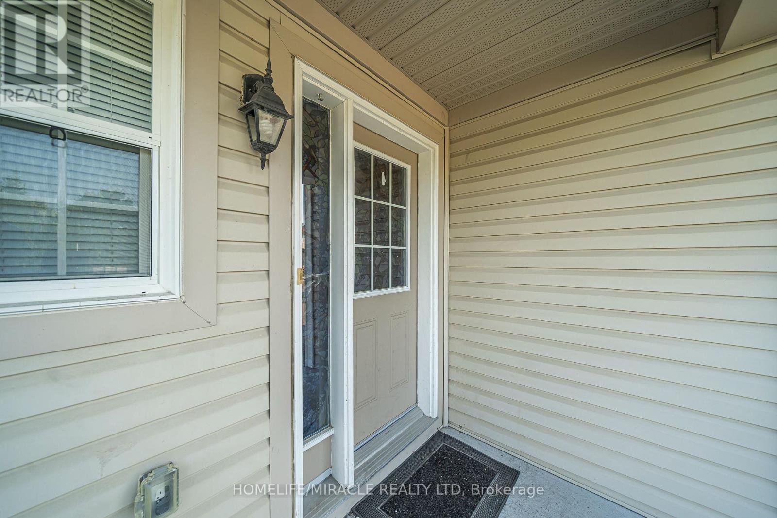 Photo 9 of 356 West Ridge Drive, Ottawa ON