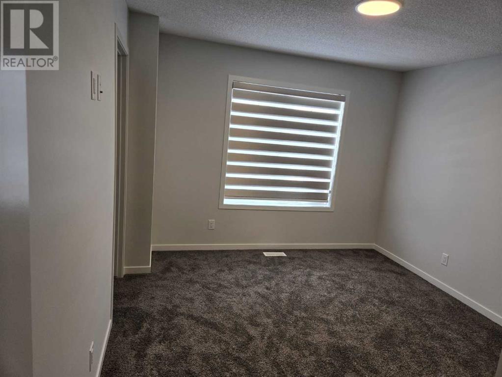 Single Family House for Sale in  Aquila Drive NW Glacier Ridge Calgary 