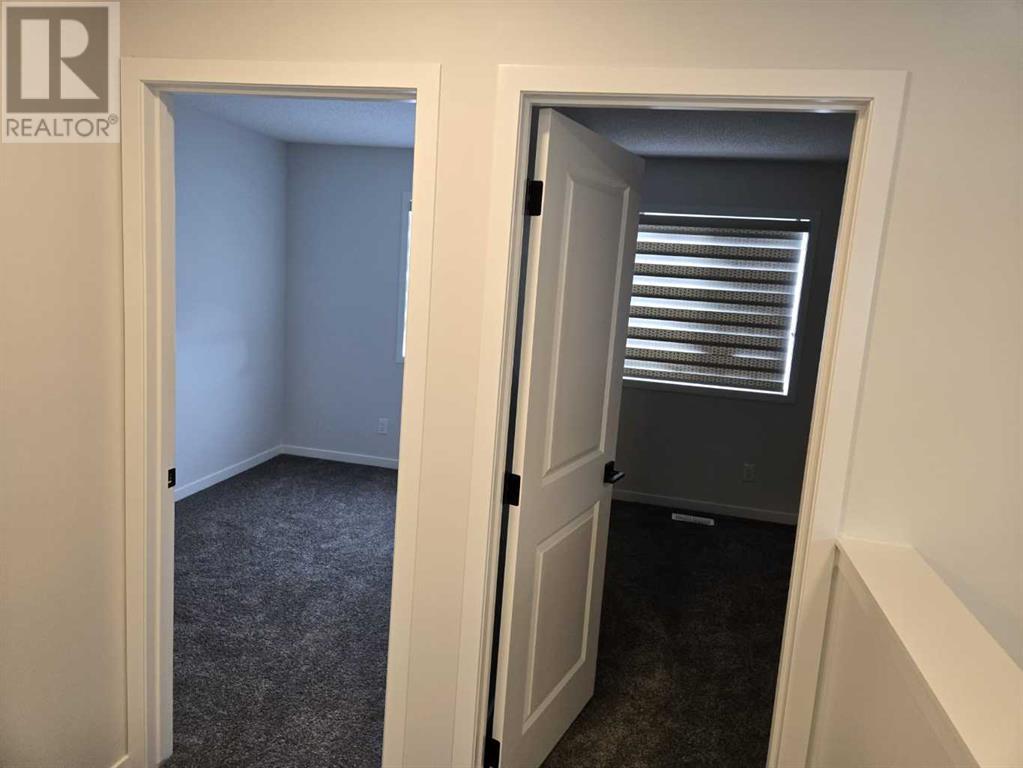 Single Family House for Sale in  Aquila Drive NW Glacier Ridge Calgary 