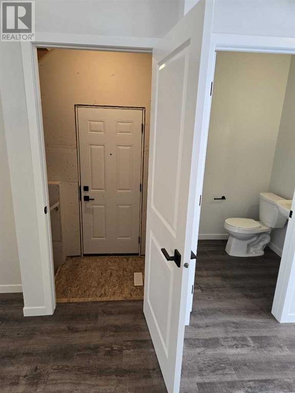 Single Family House for Sale in  Aquila Drive NW Glacier Ridge Calgary 
