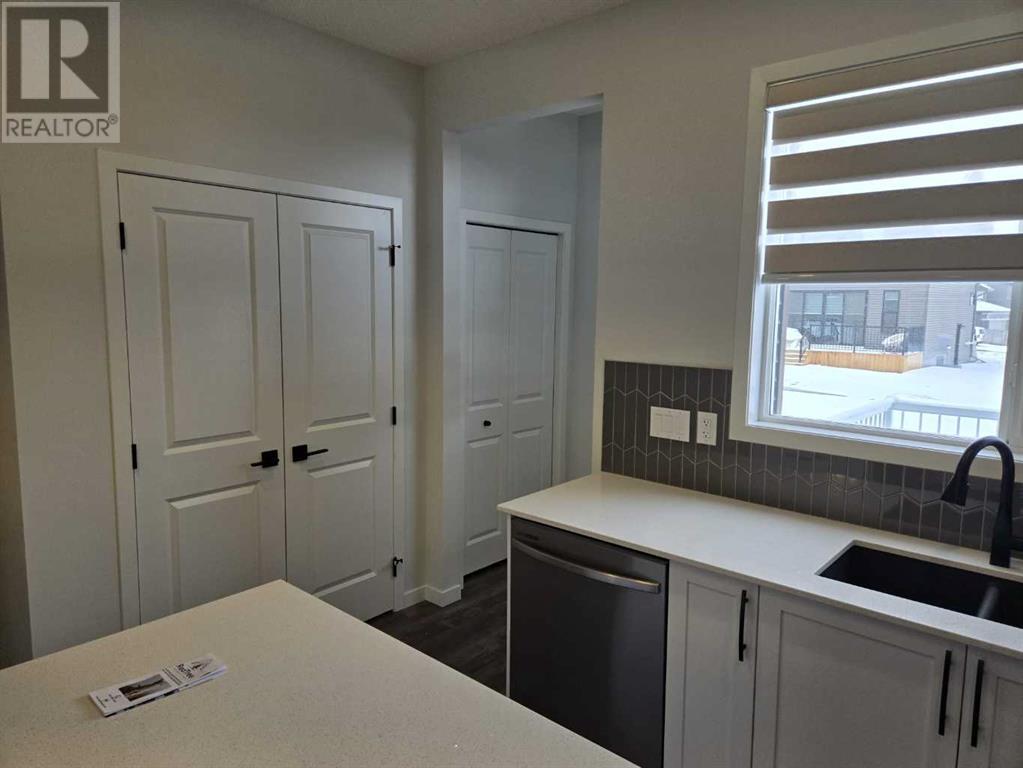 Single Family House for Sale in  Aquila Drive NW Glacier Ridge Calgary 