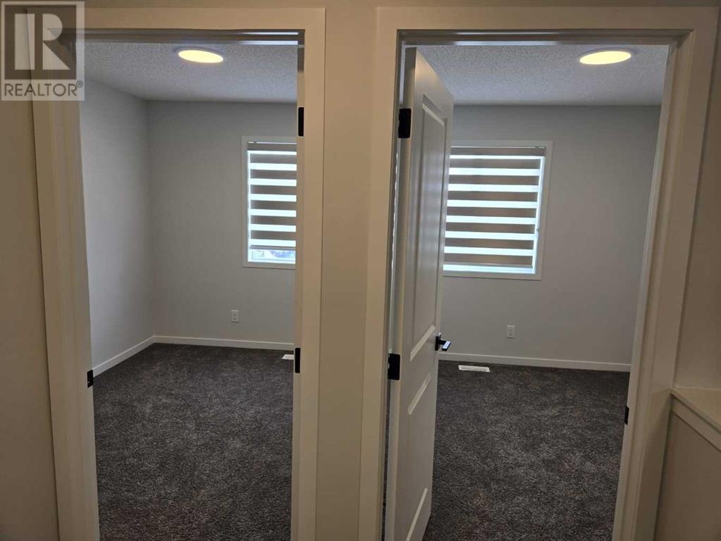Single Family House for Sale in  Aquila Drive NW Glacier Ridge Calgary 