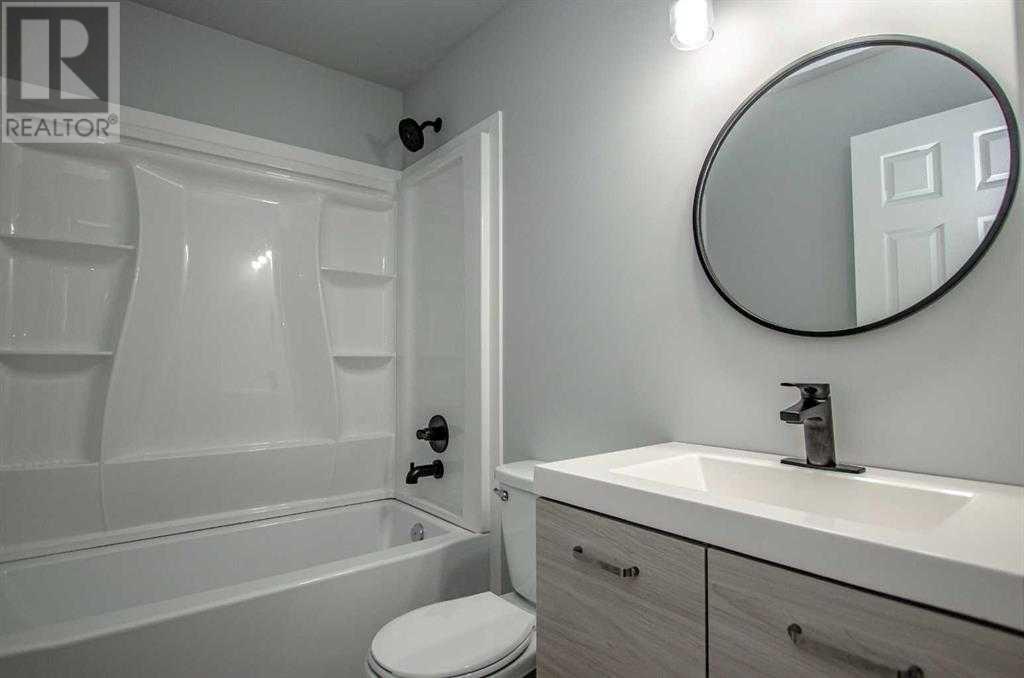 Photo 8 of 150 Leigh Crescent, Fort Mcmurray AB