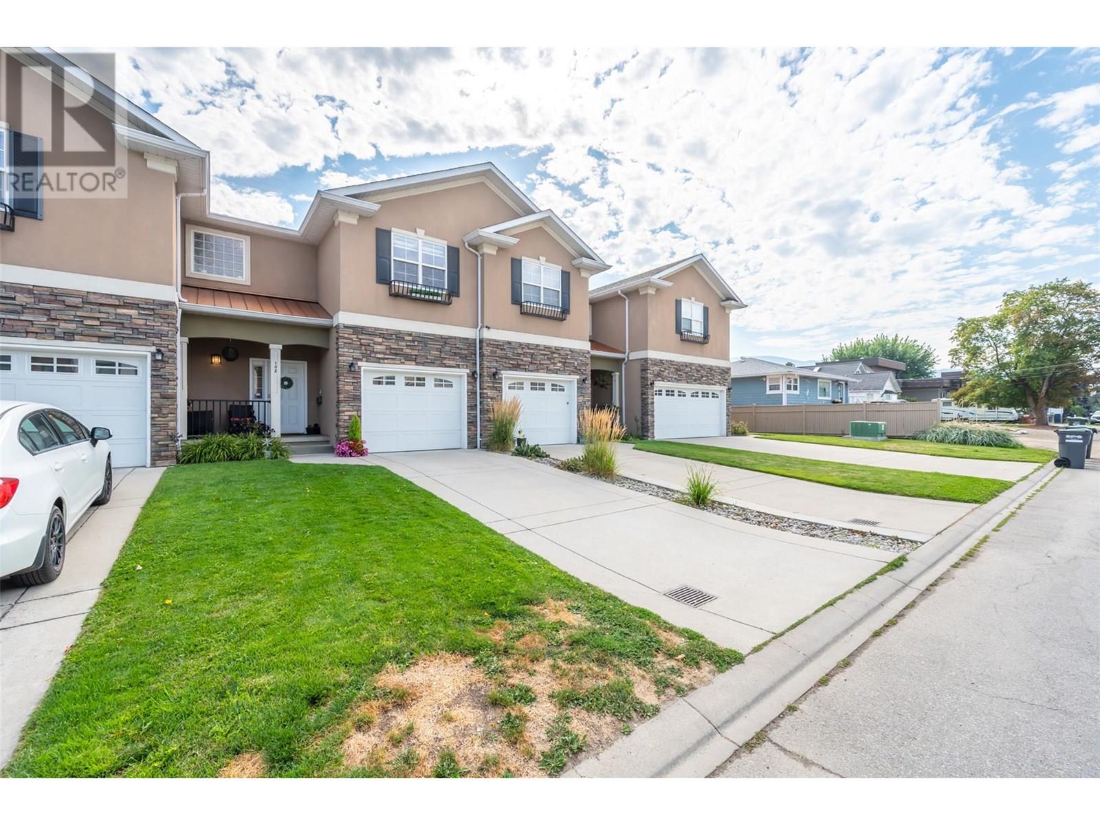 1742 Fairford Drive Unit# 102, Penticton