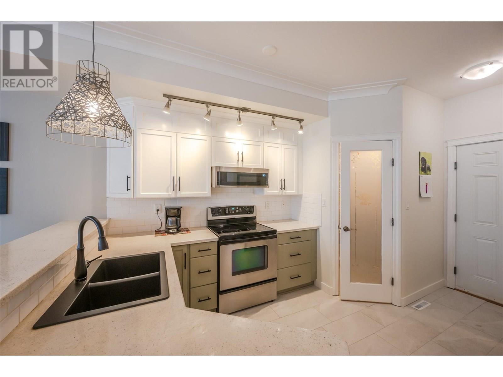 1742 Fairford Drive Unit# 102, Penticton