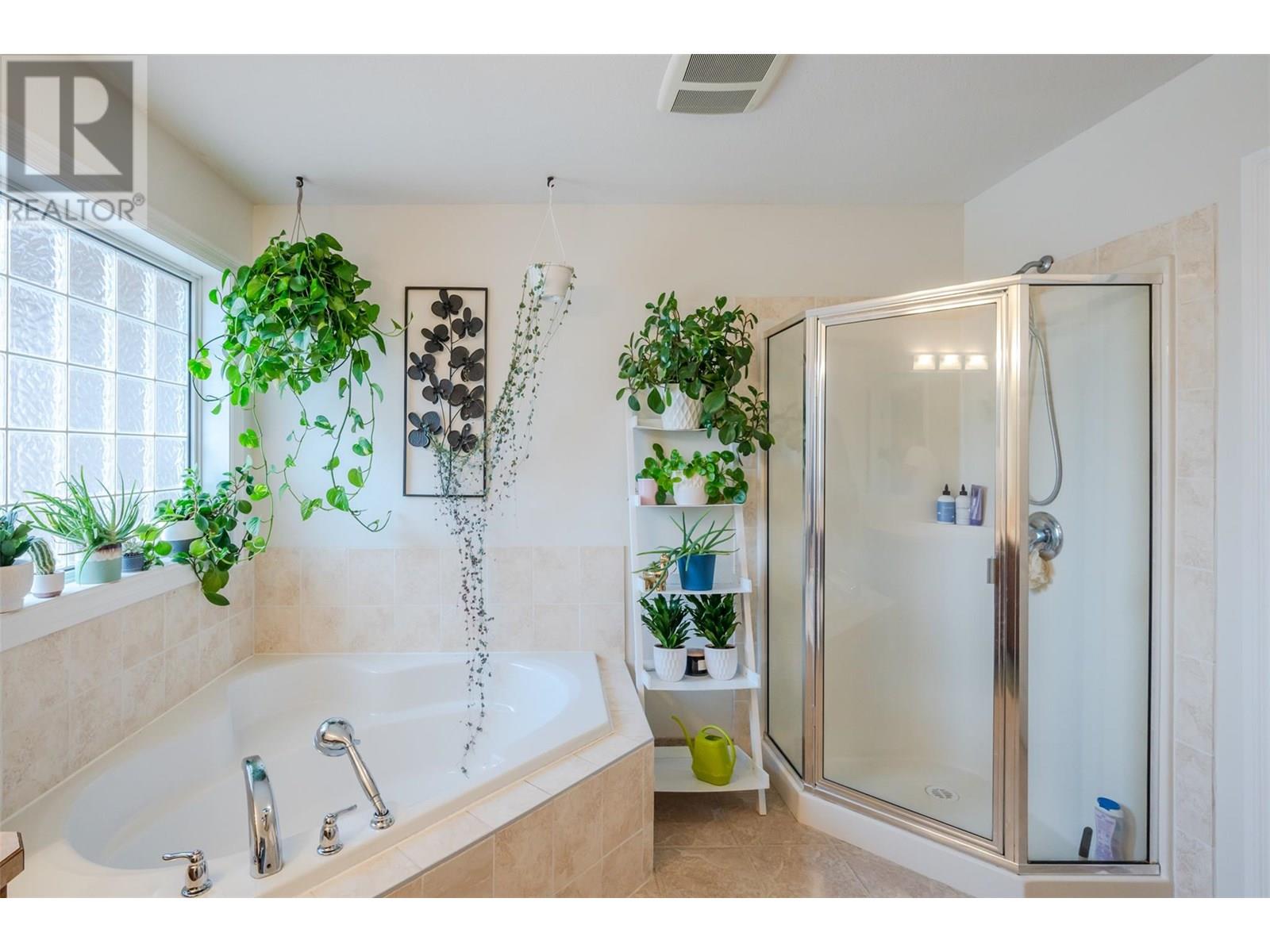 1742 Fairford Drive Unit# 102, Penticton