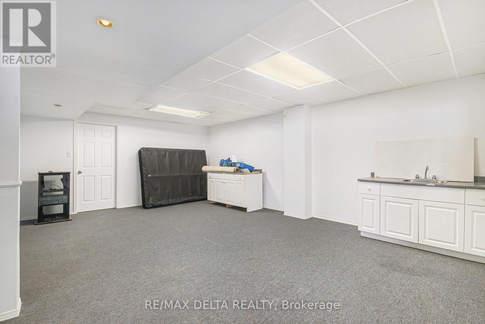 Photo 4 of 762 Adencliffe Drive, Ottawa ON