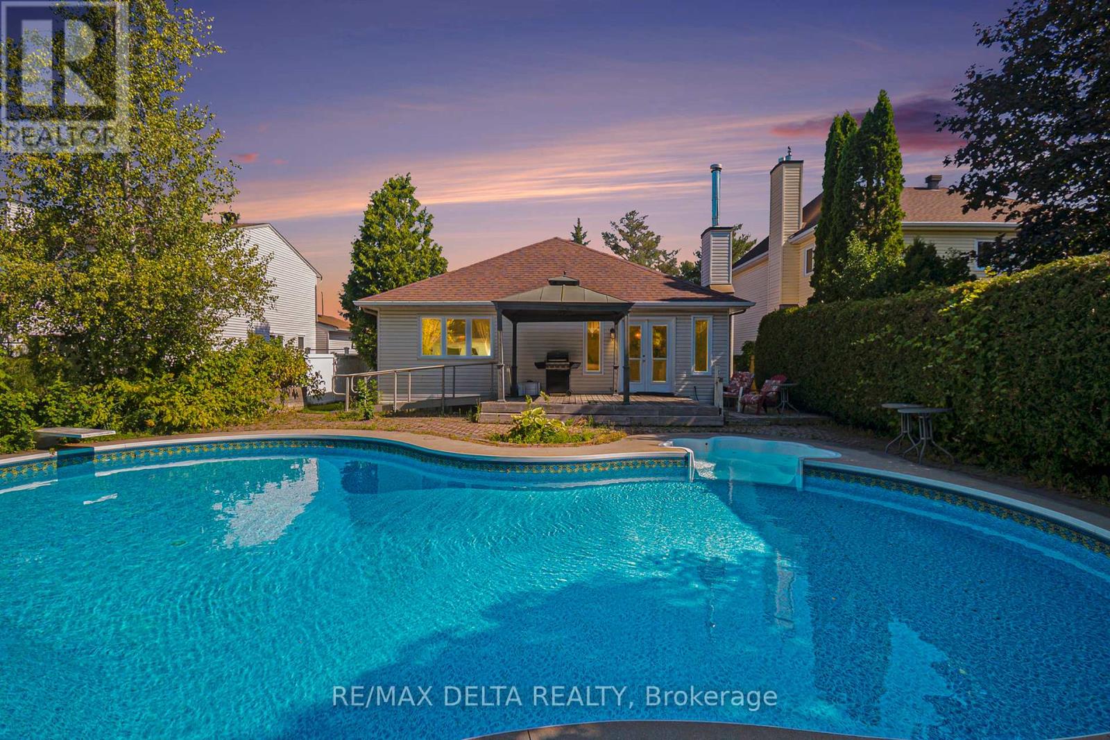 Photo 9 of 762 Adencliffe Drive, Ottawa ON