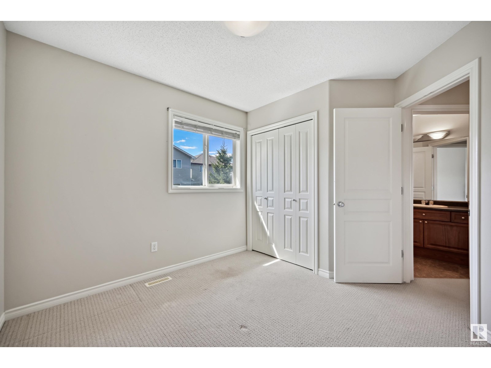 Photo 29 of 4518 211 A St Nw, Edmonton AB