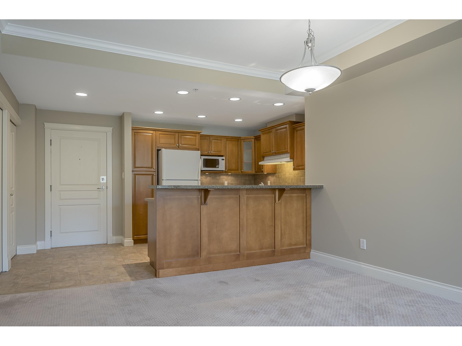 Photo 14 of 205 1787 154 Street, Surrey BC