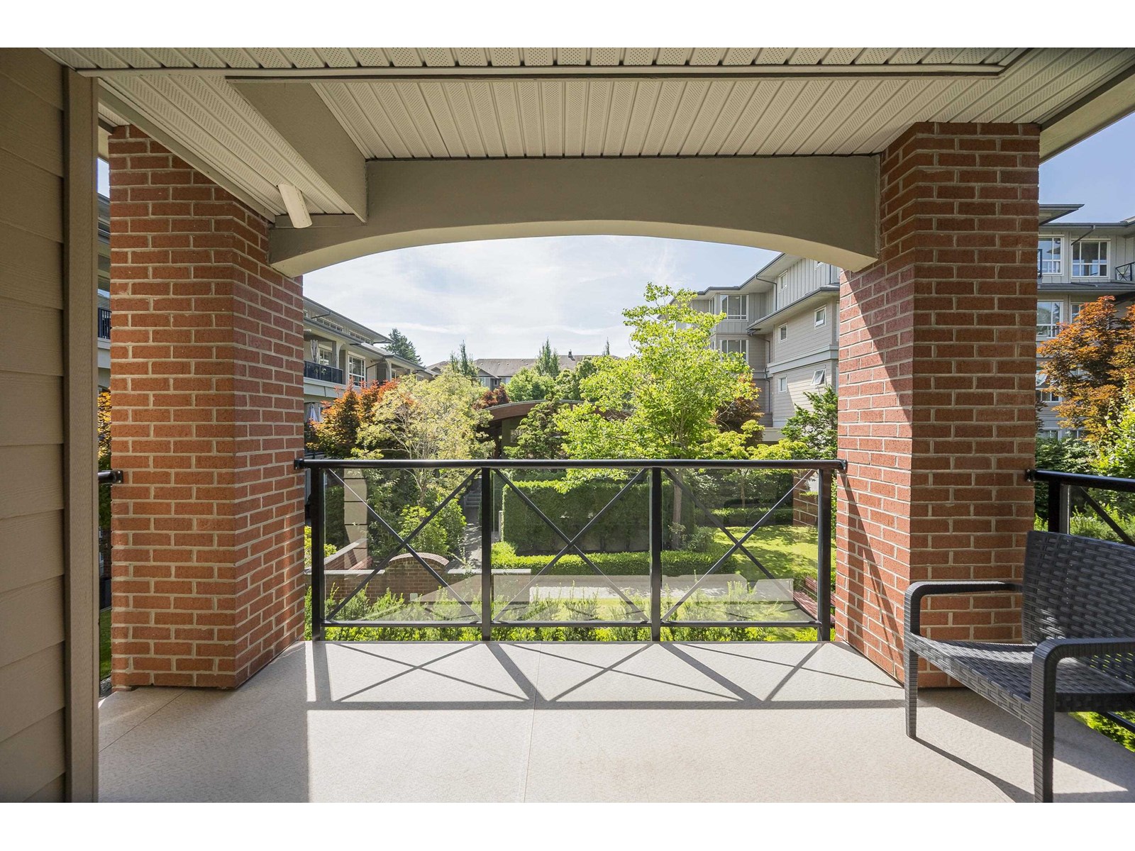 Photo 4 of 205 1787 154 Street, Surrey BC