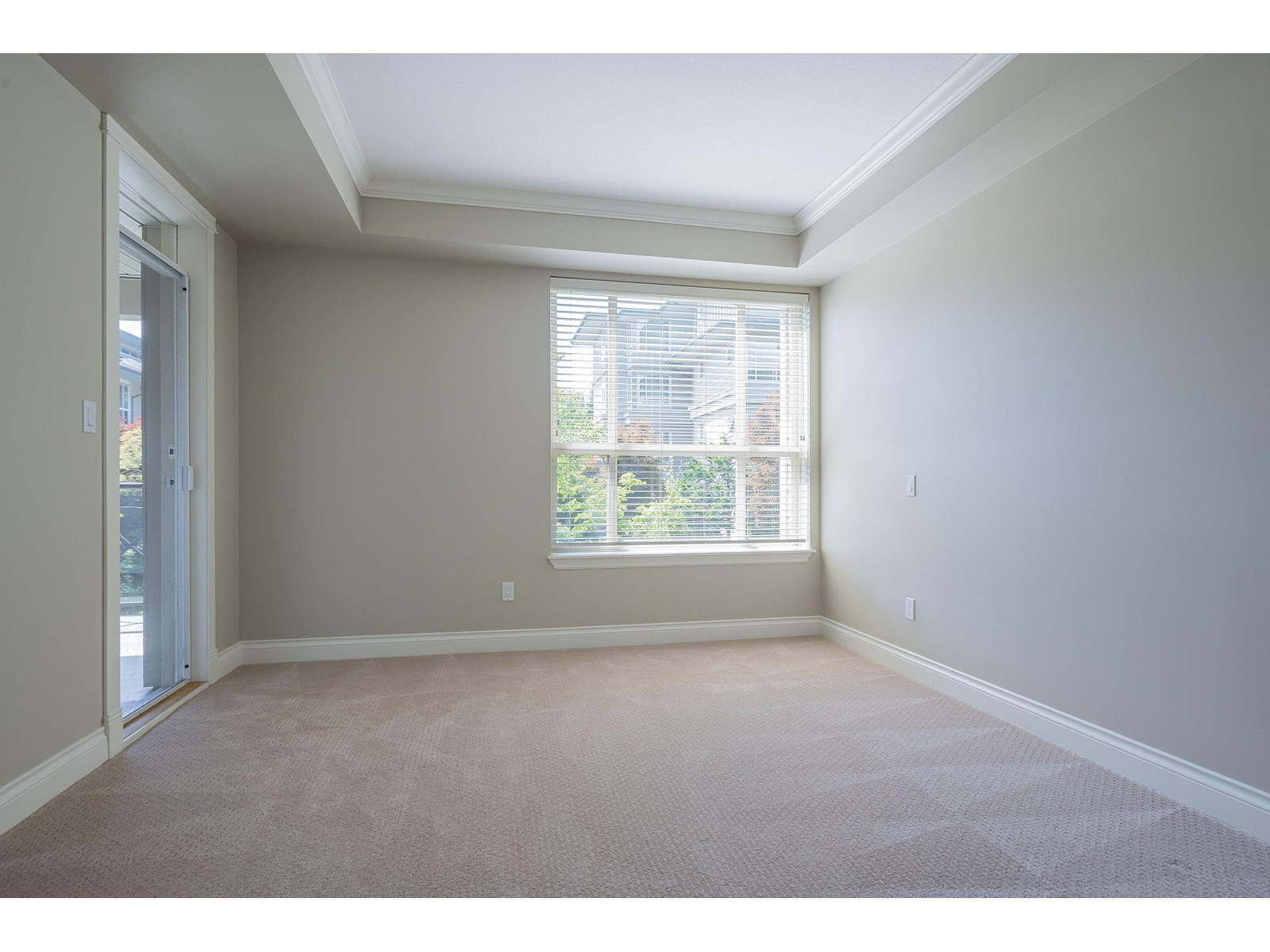 Photo 5 of 205 1787 154 Street, Surrey BC