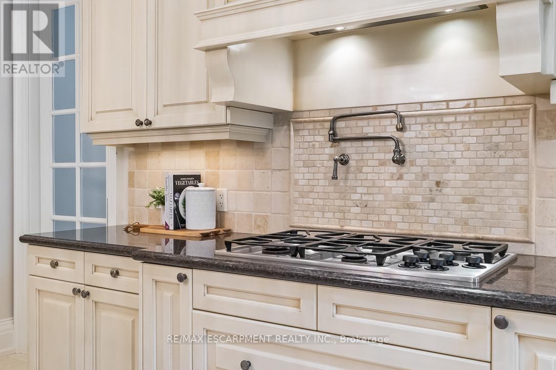 Photo 2 of 1229 Minaki Road, Mississauga ON
