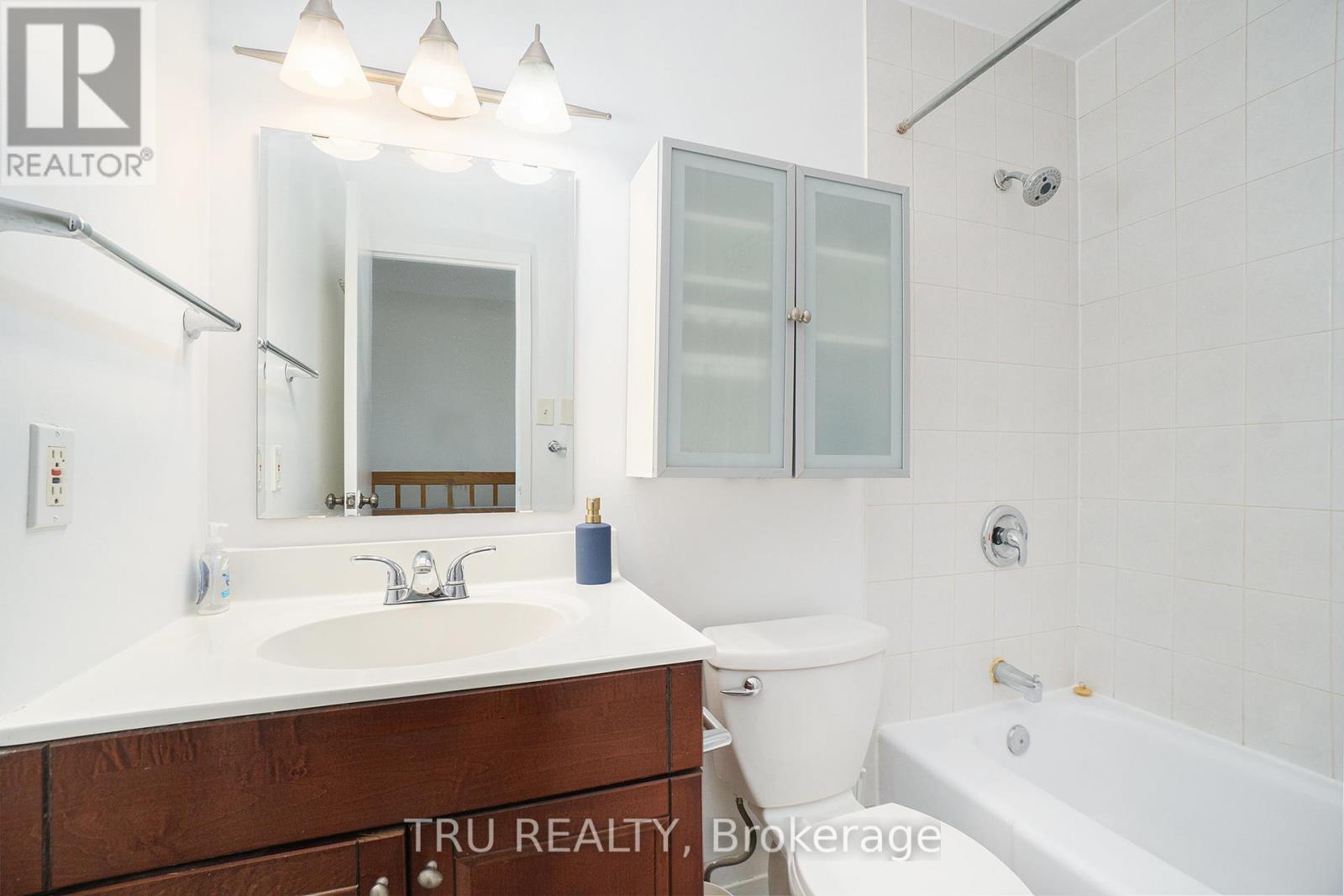 Photo 4 of Ph 8 900 Dynes Road, Ottawa ON