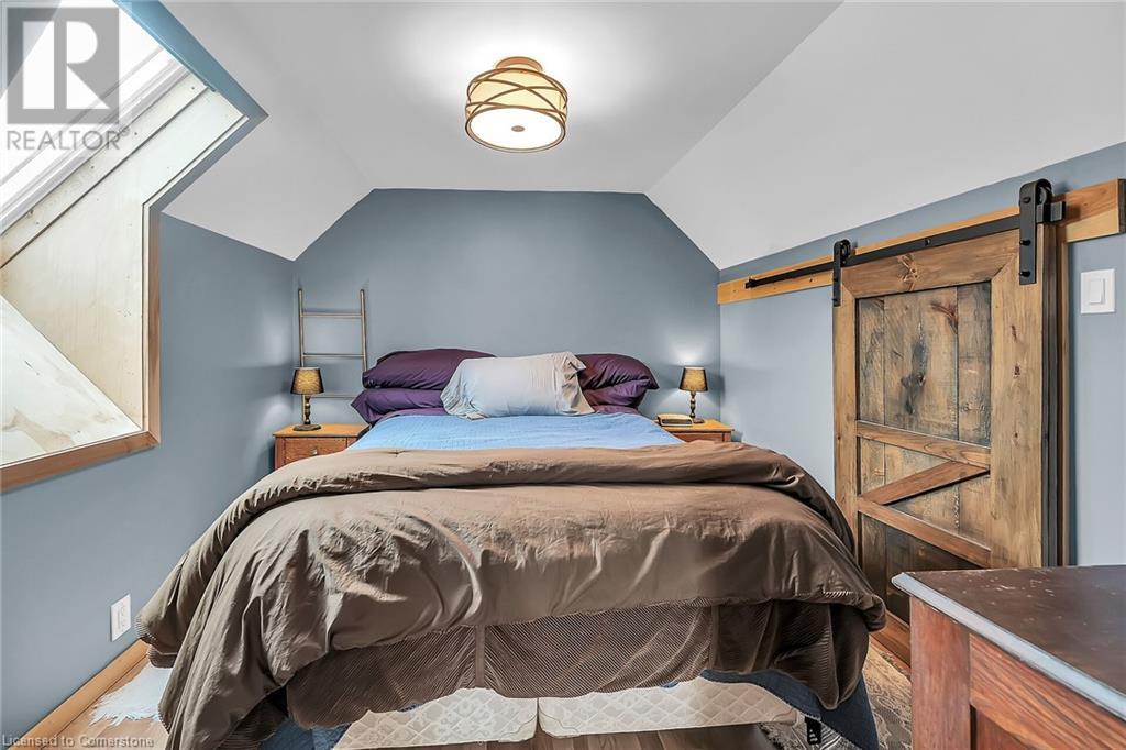 Photo 21 of 321 East 12 Th Street, Hamilton ON