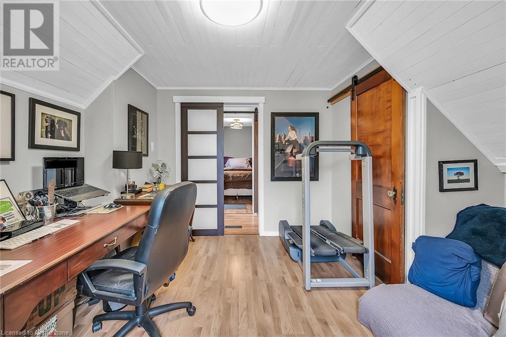 Photo 24 of 321 East 12 Th Street, Hamilton ON