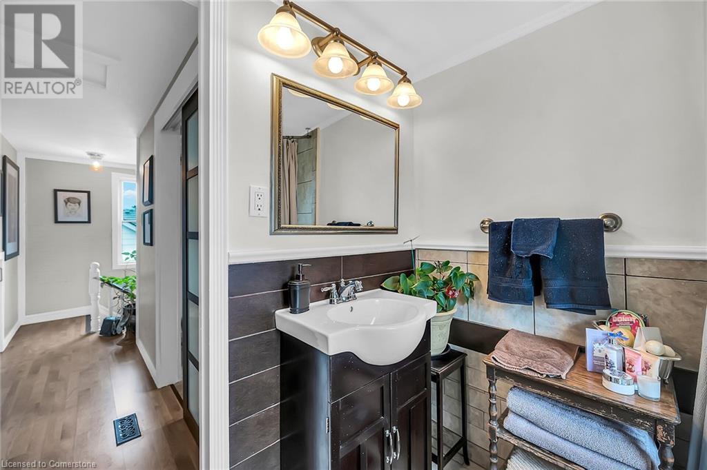 Photo 26 of 321 East 12 Th Street, Hamilton ON