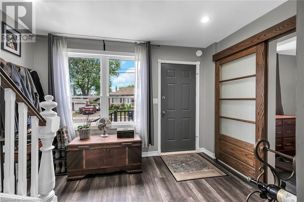 Photo 4 of 321 East 12 Th Street, Hamilton ON