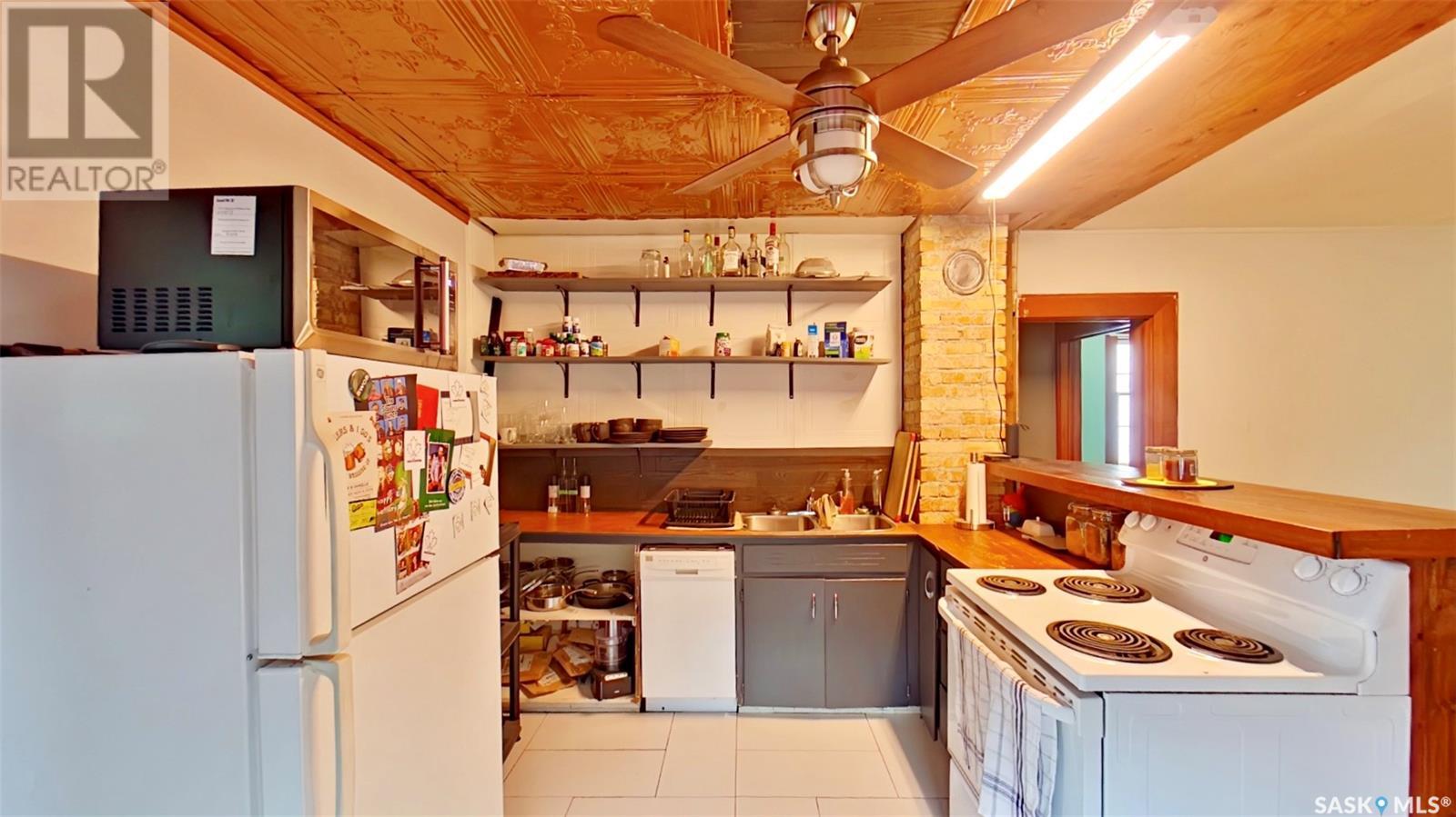 Photo 8 of 2480 Edgar Street, Regina SK