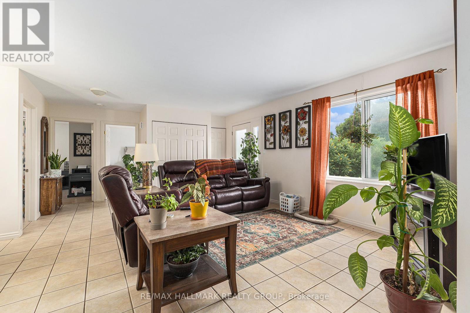 Photo 6 of 735 River Road, Mcnab Braeside ON