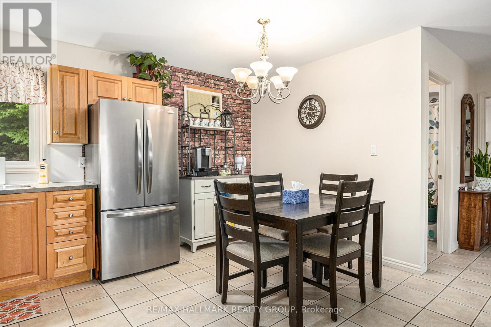 Photo 9 of 735 River Road, Mcnab Braeside ON
