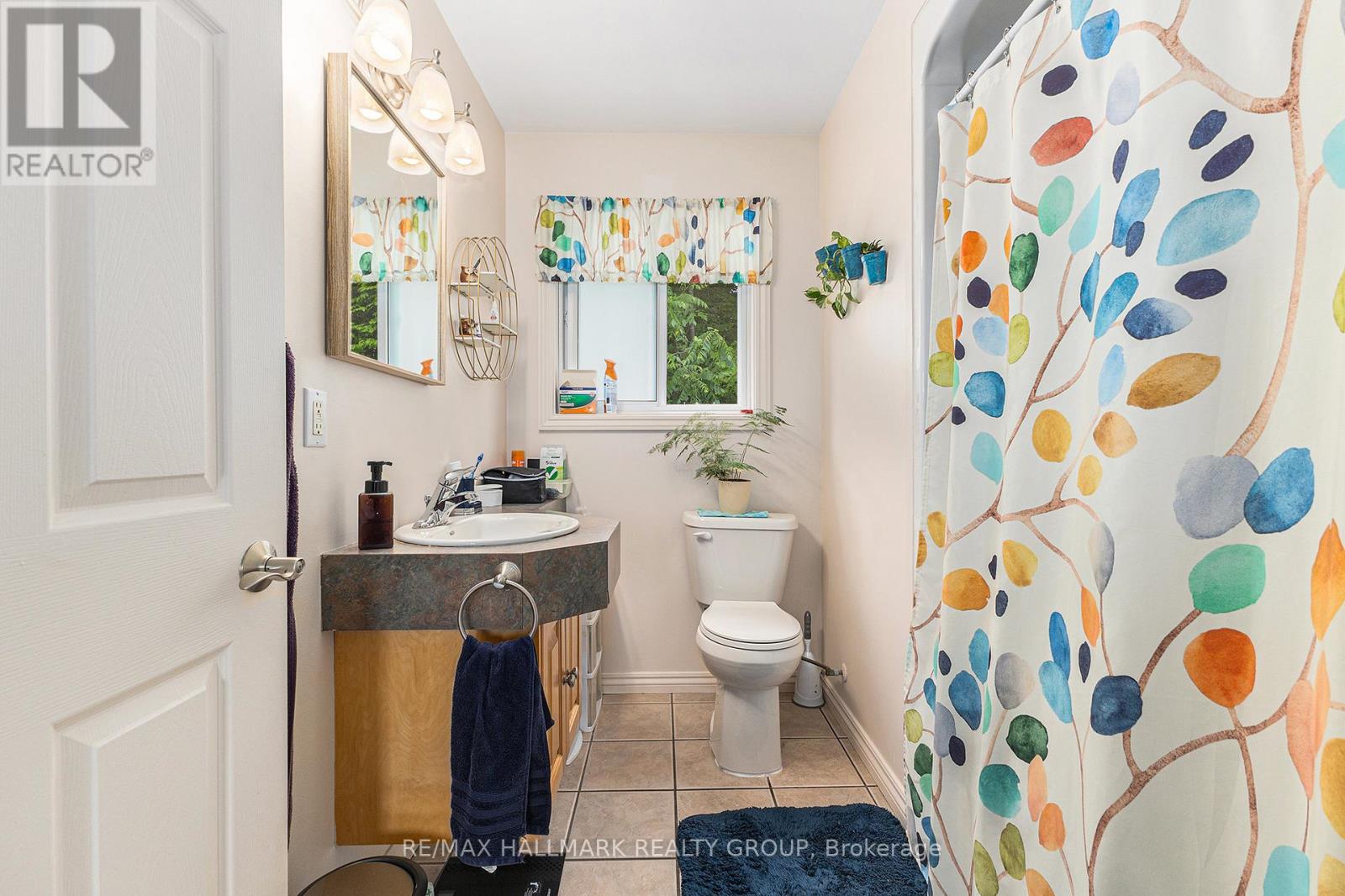 Photo 8 of 735 River Road, Mcnab Braeside ON