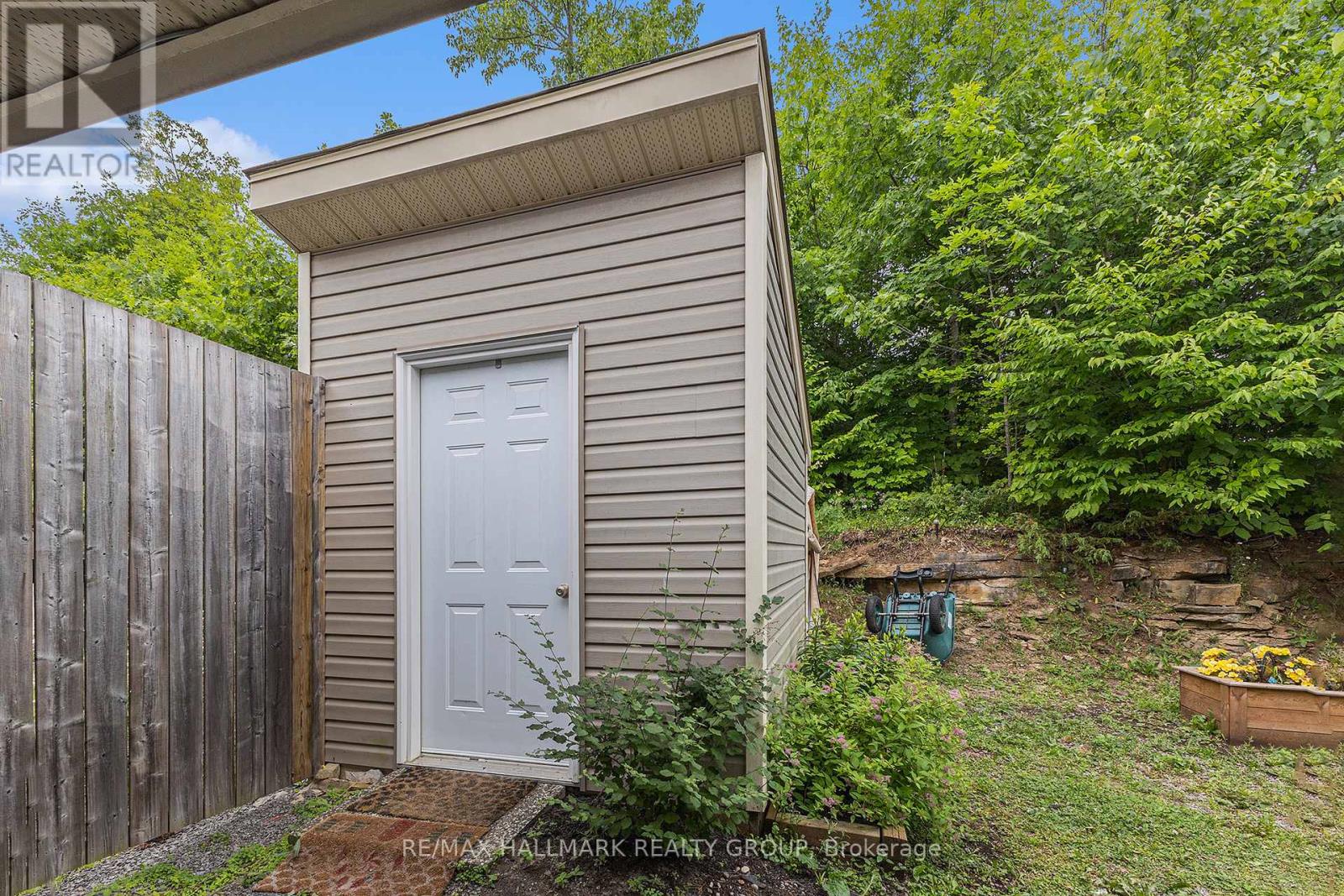 Photo 2 of 735 River Road, Mcnab Braeside ON