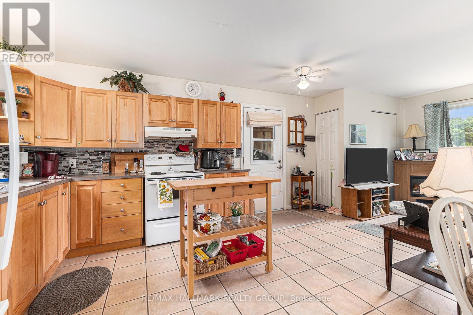 Photo 21 of 735 River Road, Mcnab Braeside ON