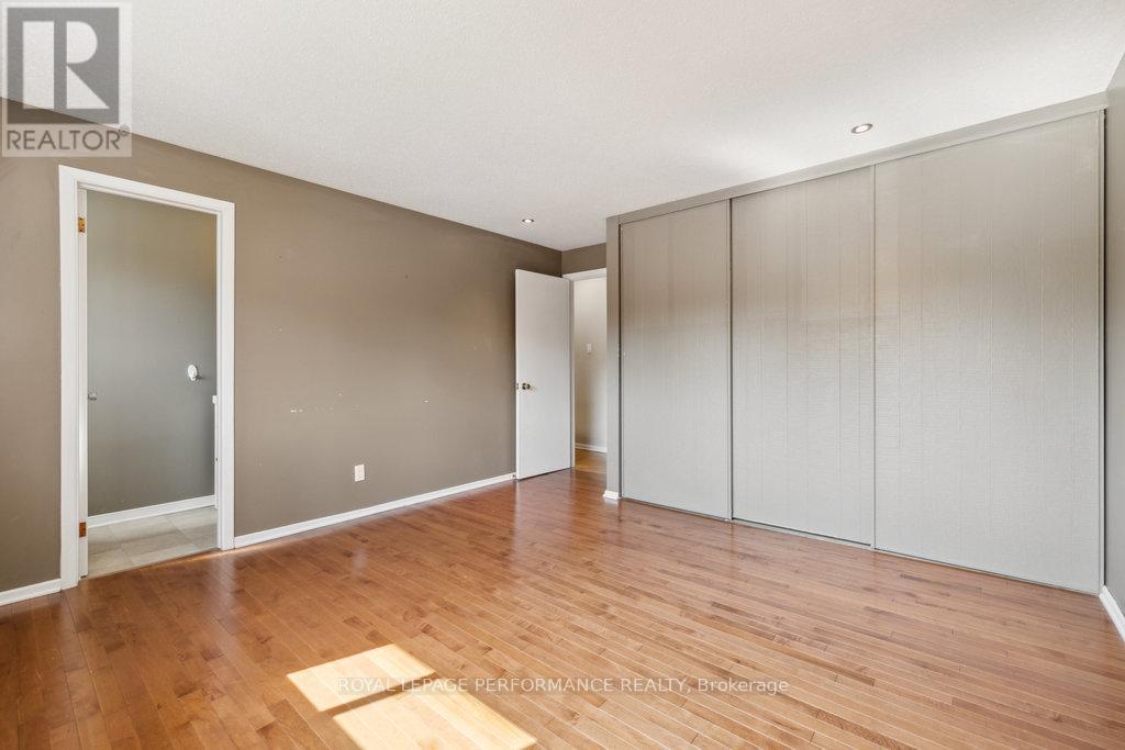 Photo 37 of 2045 Deerhurst Court, Ottawa ON
