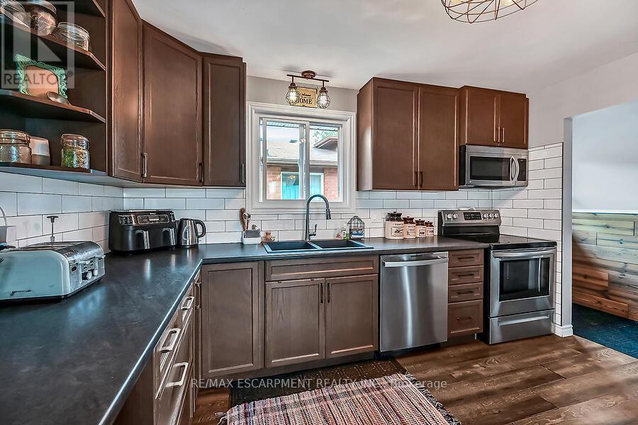 Photo 7 of 44 Ravine Crescent, Haldimand ON